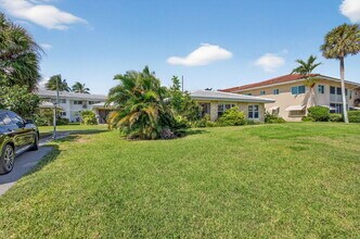 2757 NE 29th Ave in Lighthouse Point, FL - Building Photo - Building Photo