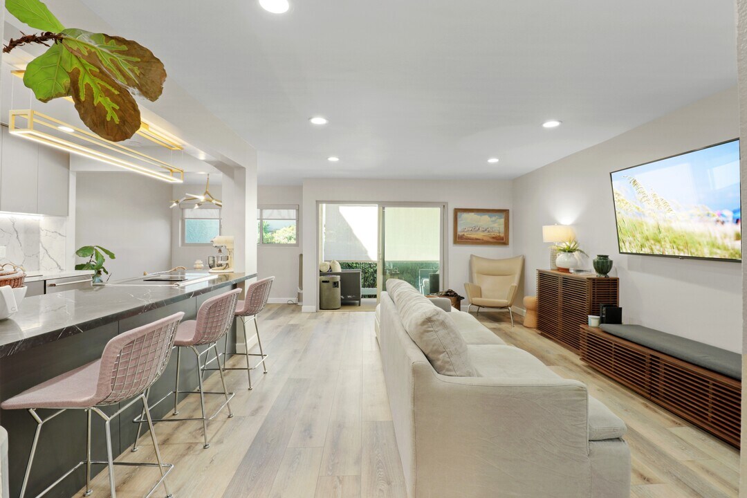 4610 Park Granada in Calabasas, CA - Building Photo