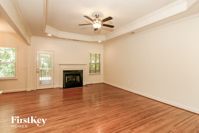 136 Lime Creek Ln in Chelsea, AL - Foto de edificio - Building Photo