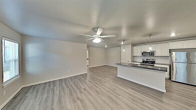 11216 Burnham Ave in Oklahoma City, OK - Building Photo - Building Photo
