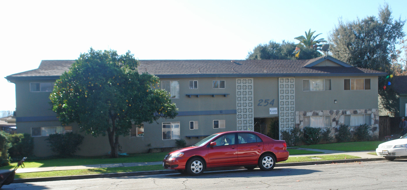 254 W Dexter St in Covina, CA - Building Photo