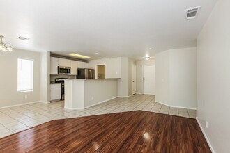 5337 N Padero Dr in North Las Vegas, NV - Building Photo - Building Photo