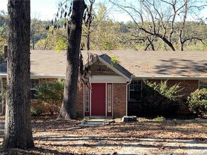 12871 Schoolhouse Dr in Lowell, AR - Foto de edificio - Building Photo