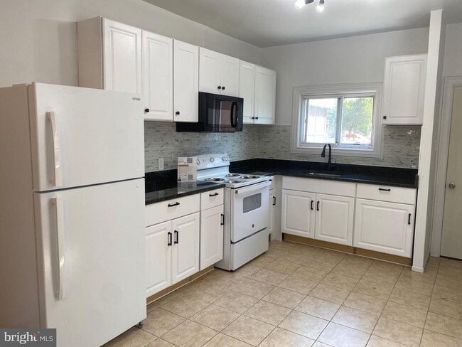 property at 1803 Bridge St