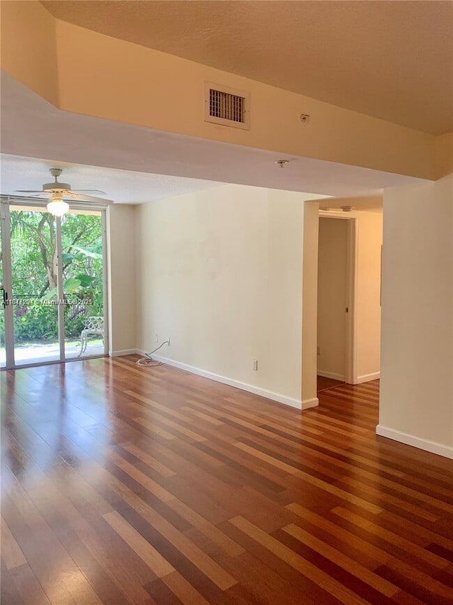 529 E Sheridan St in Dania Beach, FL - Building Photo - Building Photo