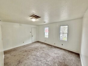 39 Parkway in Rochester, NY - Building Photo - Building Photo