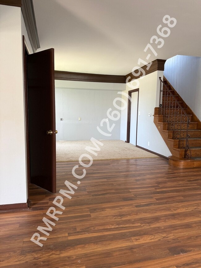 335 Washington St in Huntington, IN - Foto de edificio - Building Photo