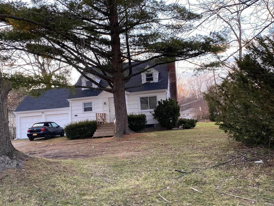 1781 Scottsville Rd in Rochester, NY - Foto de edificio