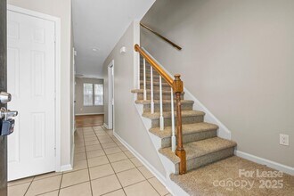 2956 Iron Gate Ln in Charlotte, NC - Building Photo - Building Photo