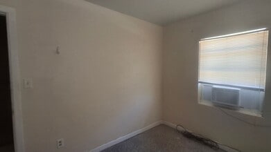 1019 Chipola Rd in Fort Pierce, FL - Building Photo - Building Photo