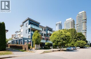 6533 McKay Ave in Burnaby, BC - Building Photo