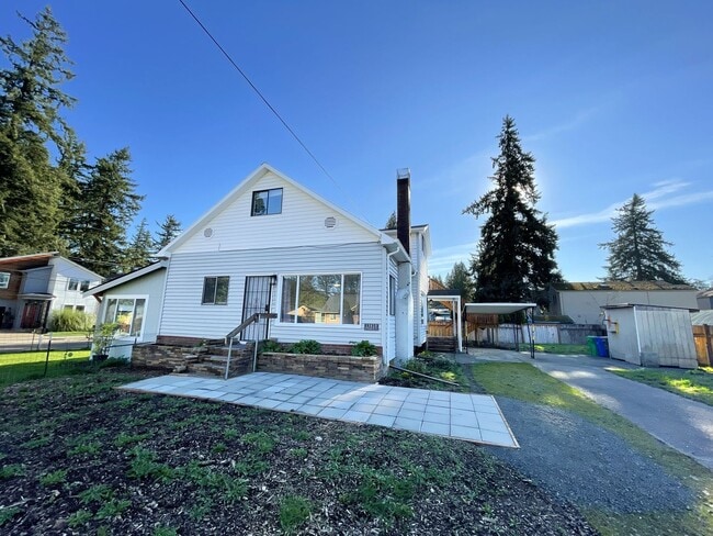 property at 13810 SE Knight St