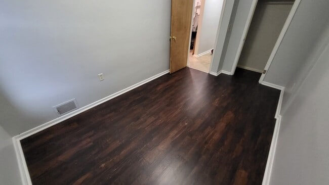 56 Clinton St, Unit 56 3R in Binghamton, NY - Foto de edificio - Building Photo