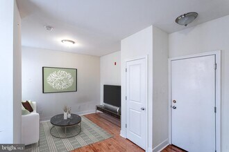 1200 Point Breeze Ave in Philadelphia, PA - Building Photo - Building Photo