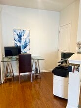 414 Center Meadow Ln in Danbury, CT - Building Photo - Building Photo