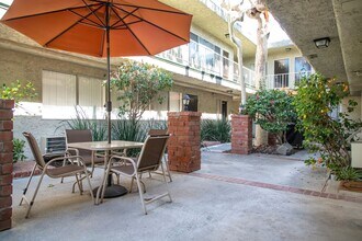 haz585 in Van Nuys, CA - Building Photo - Interior Photo