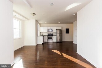 1429 Poplar St in Philadelphia, PA - Building Photo - Building Photo