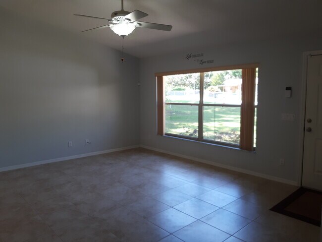 19642 SW 54th St in Dunnellon, FL - Building Photo - Building Photo