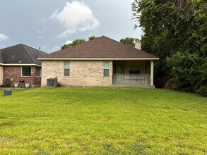 123 Cove Cir in Montgomery, TX - Building Photo - Building Photo
