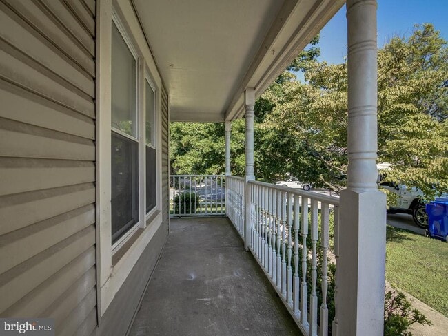 property at 13907 Concord Ave