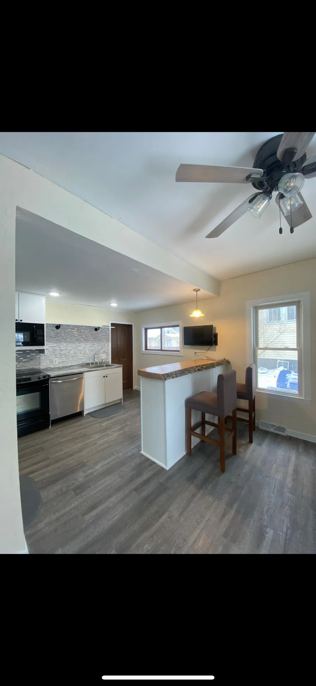 property at 621 S Smalley St