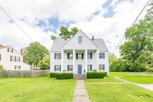 89 Dahlgren Ave in Portsmouth, VA - Building Photo