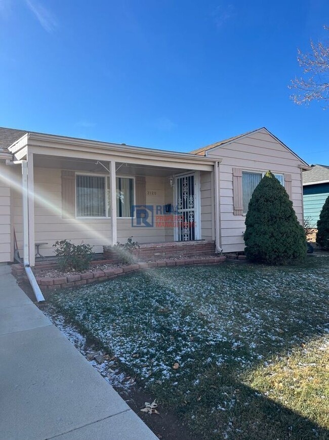 property at 2120 W Gill Pl