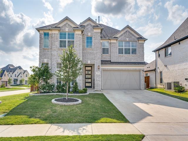 property at 2000 Shorecrest St
