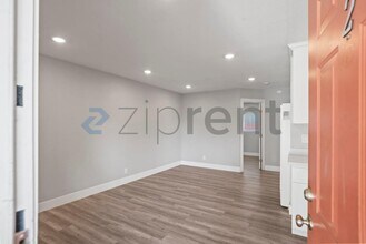 26910 Manon Ave in Hayward, CA - Foto de edificio - Building Photo