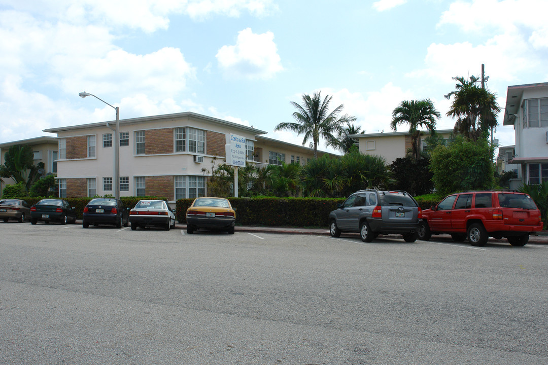 Costa Del Sol Apartments in Miami Beach, FL - Building Photo