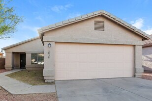 2838 S 64th Dr in Phoenix, AZ - Building Photo