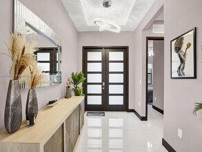 8824 NW 154th Terrace in Miami Lakes, FL - Building Photo - Building Photo