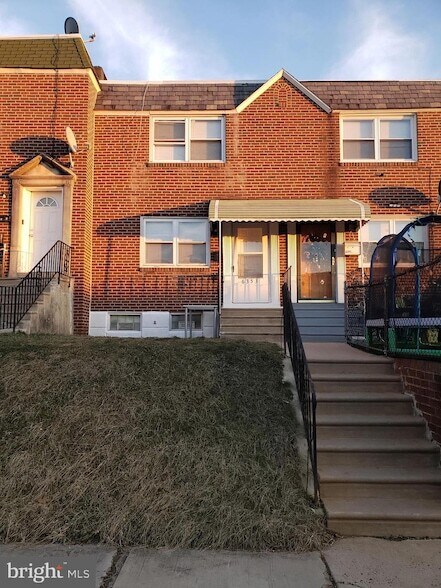 6353 Eastwood St in Philadelphia, PA - Building Photo