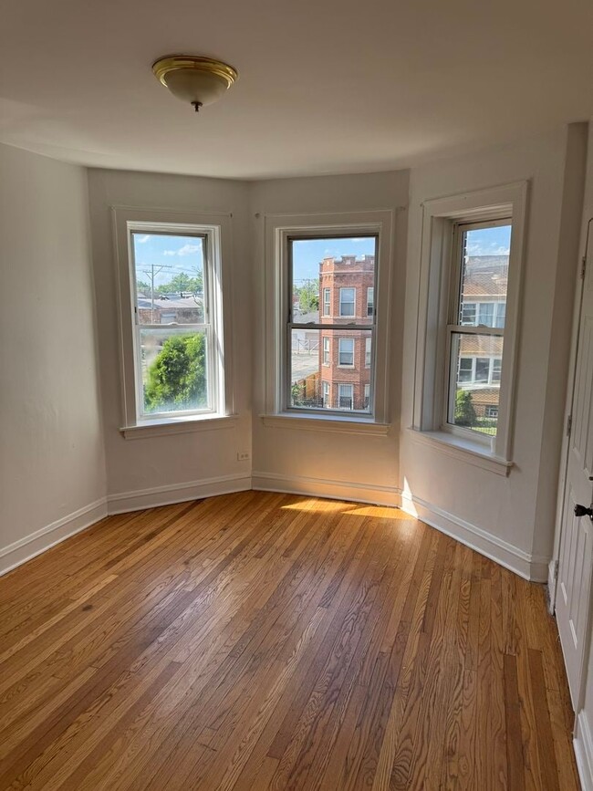 property at 4251 W Haddon Ave