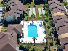 17751 Panama City Beach Pkwy in Panama City Beach, FL - Building Photo