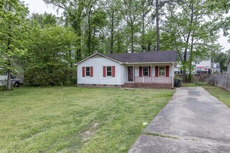 8221 Rocky Ct in Raleigh, NC - Building Photo - Building Photo