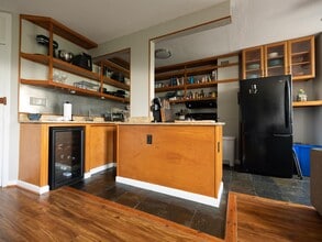 4242 East West Hwy, Unit 406 in Chevy Chase, MD - Building Photo - Building Photo