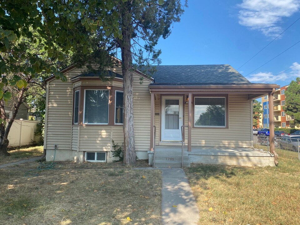 1795 Ulster St in Denver, CO - Building Photo