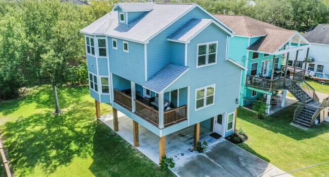 property at 1799 E Winn Ave