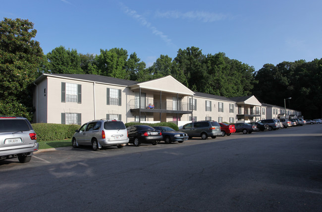 Kristopher Woods Apartments in Clarkston, GA - Foto de edificio - Building Photo