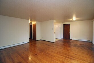 3930 N Kiska St in Portland, OR - Building Photo - Building Photo