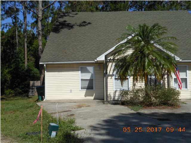 223 Whisper Pines Cir in Apalachicola, FL - Building Photo