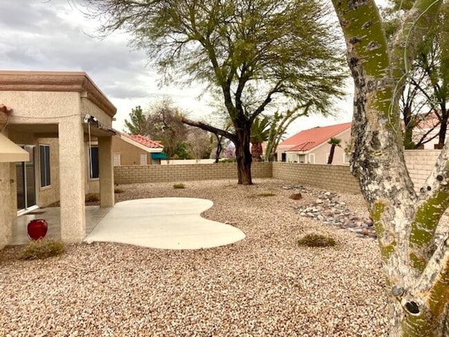 2504 Keppel Sands Dr in Las Vegas, NV - Building Photo - Building Photo