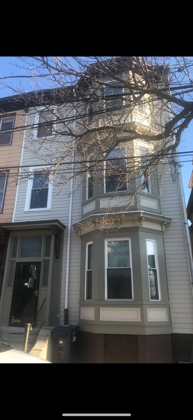 111 Eutaw St, Unit #2 in Boston, MA - Building Photo - Building Photo