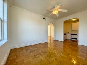 1010 Hi-Pointe Place in St. Louis, MO - Foto de edificio - Building Photo