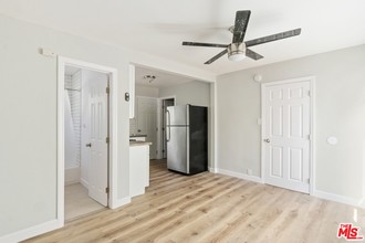 1811 Kearney St in Los Angeles, CA - Building Photo - Interior Photo