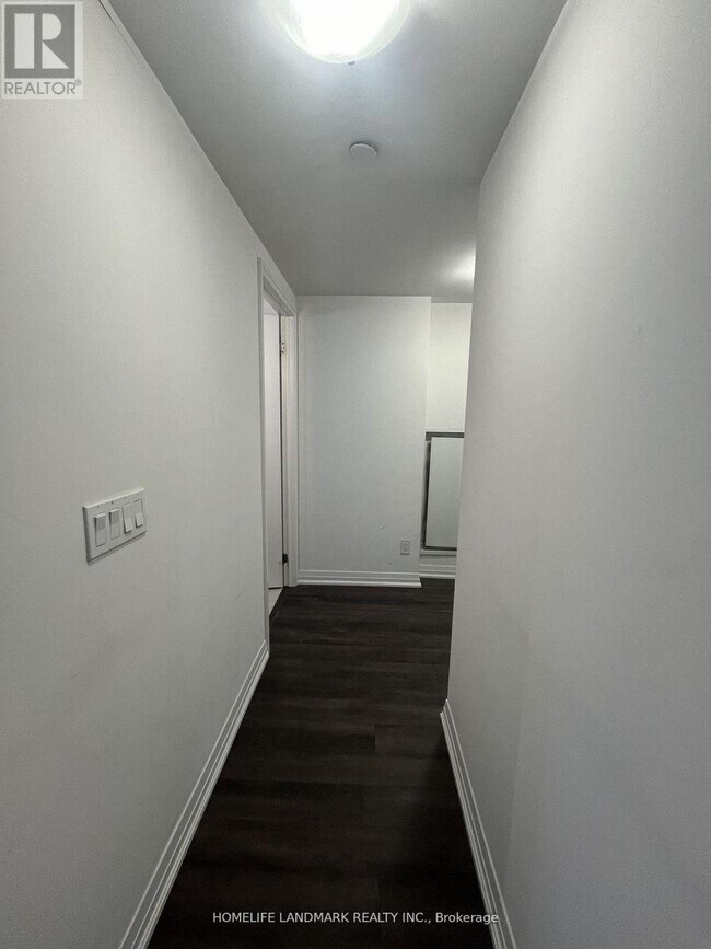 8 Mercer St in Toronto, ON - Building Photo - Building Photo