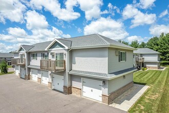 Potter Hill Apartments in Reedsburg, WI - Building Photo - Building Photo