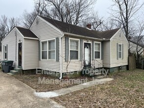 3783 Mayflower Ave in Memphis, TN - Foto de edificio - Building Photo