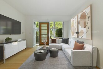 2 Earhart St in Cambridge, MA - Building Photo - Building Photo